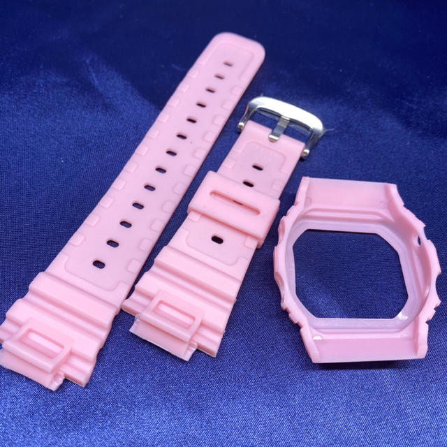 G-SHOCK(ジーショック)の5600系G-SHOCK用 互換ベゼル&バンドセット ピンク×ブラック メンズの時計(腕時計(デジタル))の商品写真