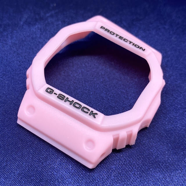 G-SHOCK(ジーショック)の5600系G-SHOCK用 互換ベゼル&バンドセット ピンク×ブラック メンズの時計(腕時計(デジタル))の商品写真