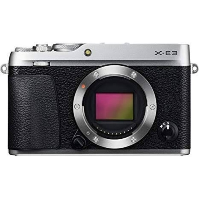 富士フイルム(フジフイルム)の新品 FUJIFILM X-E3 ボディ シルバー スマホ/家電/カメラのカメラ(ミラーレス一眼)の商品写真