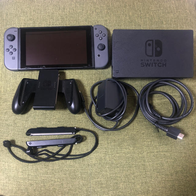 任天堂　switch グレー