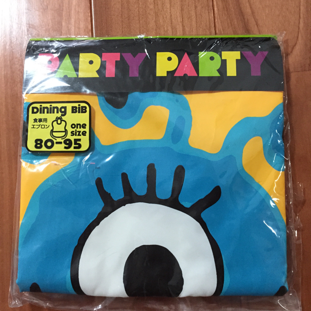 BREEZE(ブリーズ)のPARTY PARTY食事用エプロン キッズ/ベビー/マタニティのキッズ/ベビー/マタニティ その他(その他)の商品写真