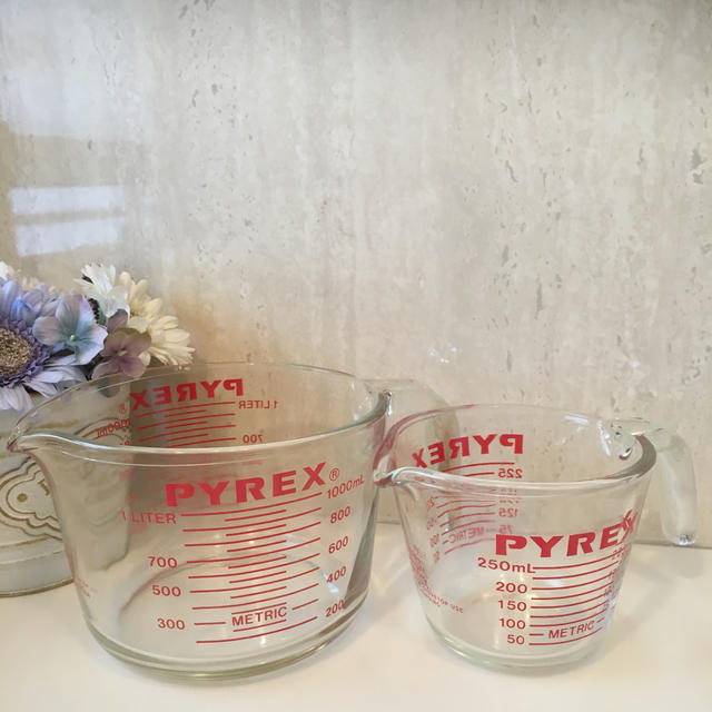 Pyrex(パイレックス)のパイレックスのクリアカップ‼️ インテリア/住まい/日用品のキッチン/食器(収納/キッチン雑貨)の商品写真