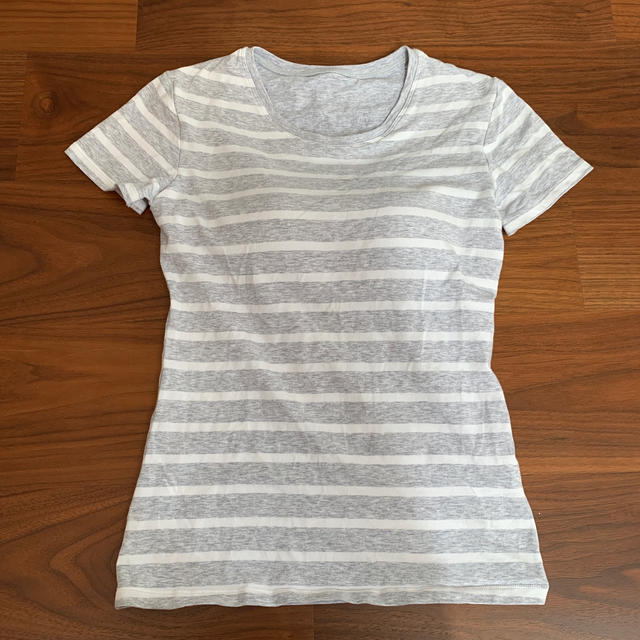UNIQLO(ユニクロ)のUNIQLOブラ付Tシャツ　M レディースのトップス(Tシャツ(半袖/袖なし))の商品写真
