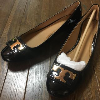 トリーバーチ(Tory Burch)の新品Tory Burch エナメルパンプス (ハイヒール/パンプス)