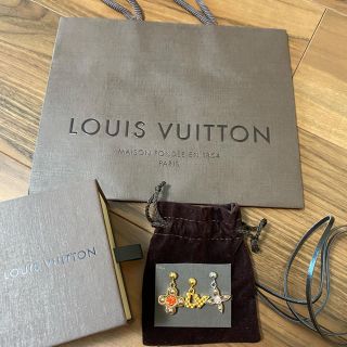 LOUIS VUITTON - ルイヴィトンピアス 3つセット 箱 紙袋 保存袋付きの