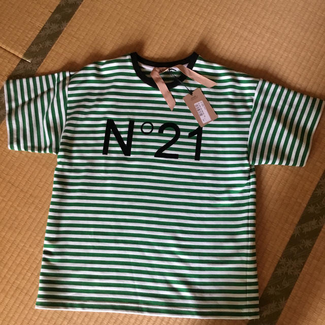 N°21(ヌメロヴェントゥーノ)の【Petit様専用です。【N˚21  】ボーダーTシャツ  ゆったり　新品未使用 レディースのトップス(Tシャツ(半袖/袖なし))の商品写真