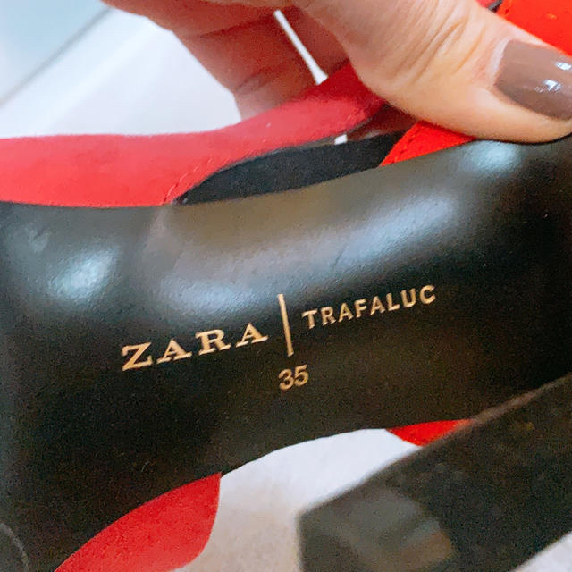 ZARA(ザラ)のsh2様専用【新品未使用】バイカラーパンプス レディースの靴/シューズ(ハイヒール/パンプス)の商品写真