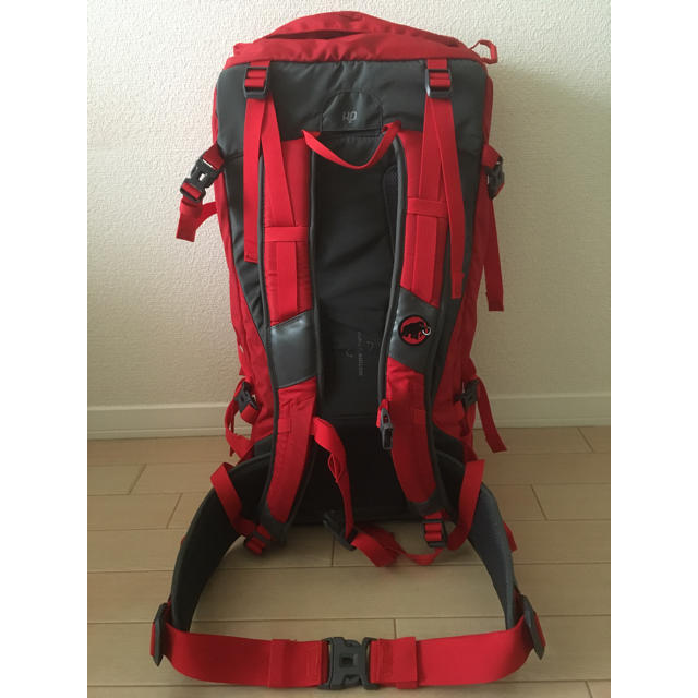 Mammut(マムート)のMAMMUT バックパック　TrionElement 30L スポーツ/アウトドアのアウトドア(登山用品)の商品写真