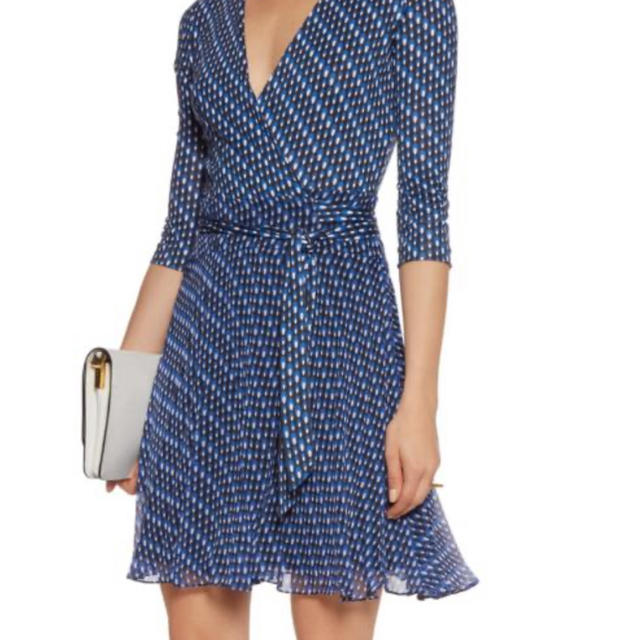 レディース美品　DVF シルクラップワンピ　IRINA