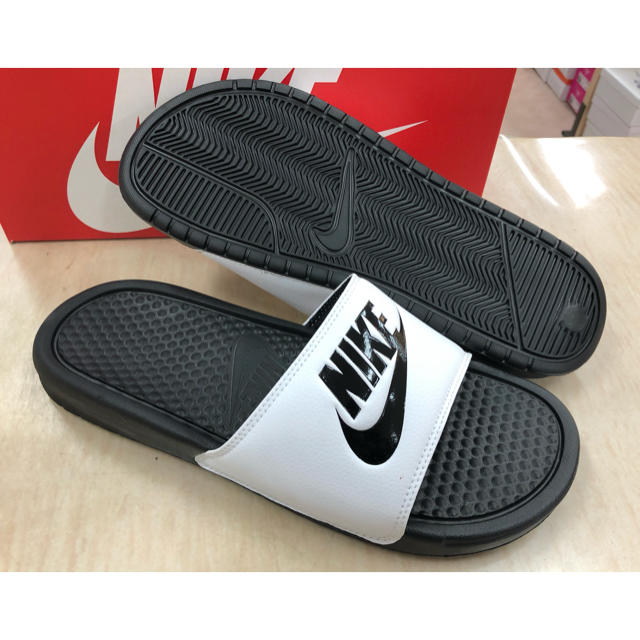 NIKE(ナイキ)のNIKEナイキ BENASSI JDI26.0cm ベナッシ シャワーサンダル  メンズの靴/シューズ(サンダル)の商品写真