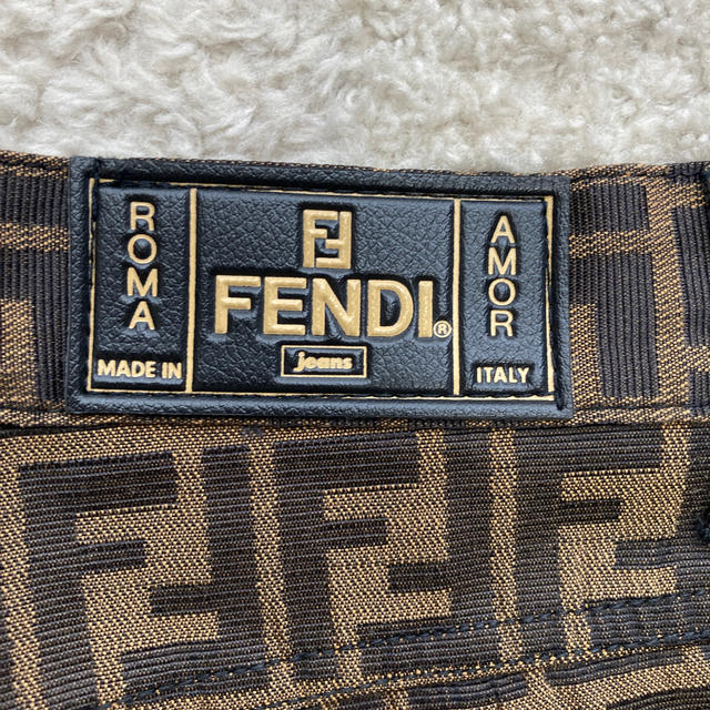 FENDI(フェンディ)のFENDI ズボン レディースのパンツ(カジュアルパンツ)の商品写真