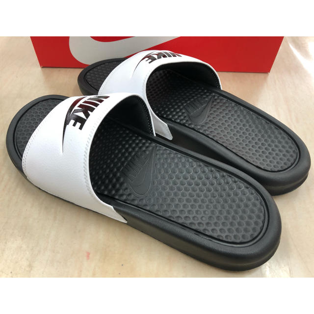 NIKE(ナイキ)のNIKEナイキ BENASSI JDI28.0cm ベナッシ シャワーサンダル  メンズの靴/シューズ(サンダル)の商品写真