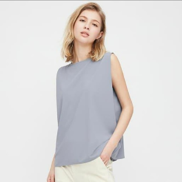 UNIQLO(ユニクロ)のUNIQLO クレープジャージーT ブルー  M レディースのトップス(Tシャツ(半袖/袖なし))の商品写真