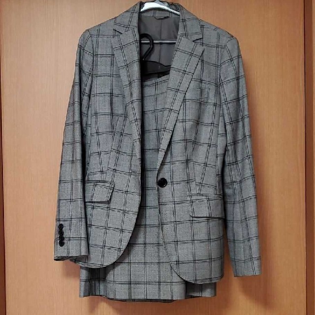 THE SUIT COMPANY(スーツカンパニー)のTHE SUITS COMPANY スカートスーツセット レディースのフォーマル/ドレス(スーツ)の商品写真