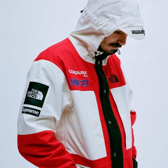 Supreme  × The North Face Expedition