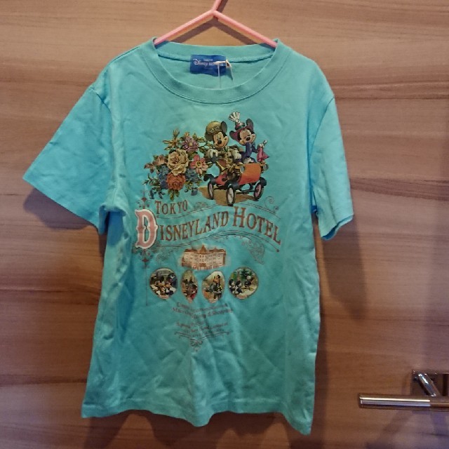 Disney(ディズニー)のディズニーホテル限定 Tシャツ 130 キッズ/ベビー/マタニティのキッズ服女の子用(90cm~)(Tシャツ/カットソー)の商品写真