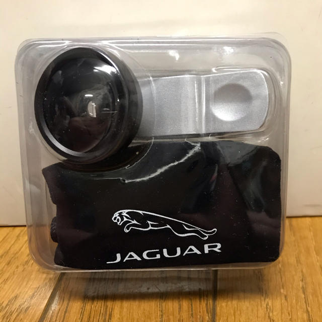 Jaguar(ジャガー)のJAGUARオリジナル　スマートフォン用クリップレンズ　非売品 エンタメ/ホビーのコレクション(ノベルティグッズ)の商品写真