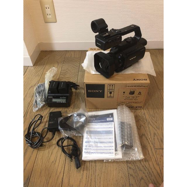 SONY(ソニー)のcflabo様専用　SONY PXW X-70（マンフロットバッグ付き） スマホ/家電/カメラのカメラ(ビデオカメラ)の商品写真