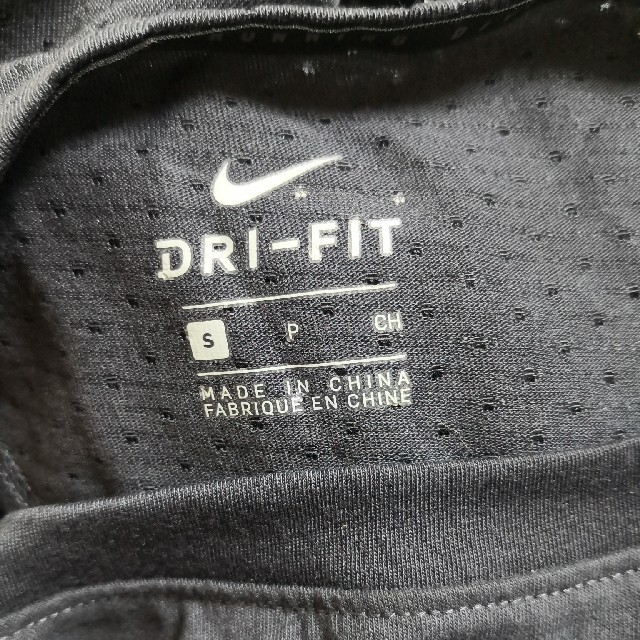 NIKE(ナイキ)の[新品・タグ付き]NIKE DRY-FIT タンク レディースのトップス(タンクトップ)の商品写真