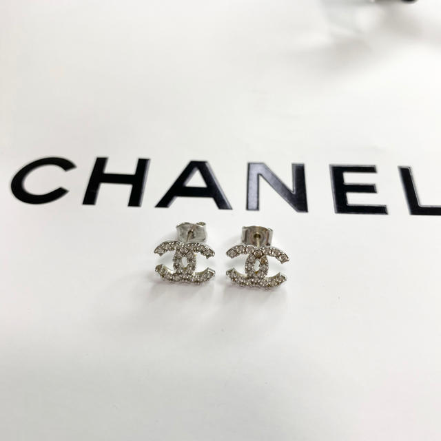 CHANEL(シャネル)の🌼新品未使用🌼CHANEL ピアス ノベルティー レディースのアクセサリー(ピアス)の商品写真