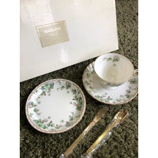 ナルミ(NARUMI)のNARUMI CHINA ティーカップ ソーサー 2客(グラス/カップ)