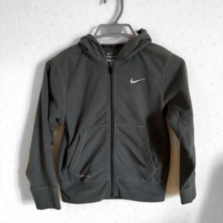 ナイキ(NIKE)のナイキ（NIKE）  THERMA-FIT フリースフーディ グレー　子供服(ジャケット/上着)