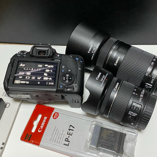 Canon(キヤノン)のタカ様専用 Canon EOS 9000D Wズームキット フード・フィルター スマホ/家電/カメラのカメラ(デジタル一眼)の商品写真