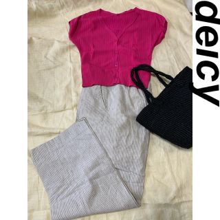 デイシー(deicy)のdeicy ニット半袖　ピンク　カーディガン２０１９年　１２１００円(カーディガン)