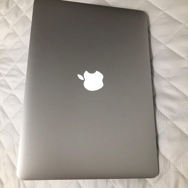 Apple(アップル)のMacBook Air 2017 美品 箱無しのため安売 スマホ/家電/カメラのPC/タブレット(ノートPC)の商品写真
