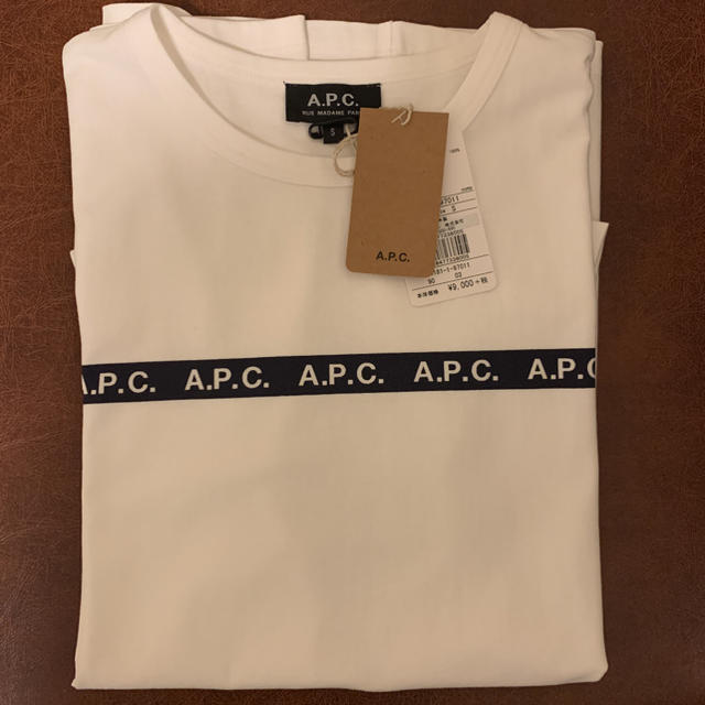 A.P.C(アーペーセー)のTシャツ　A.P.C 新品 メンズのトップス(Tシャツ/カットソー(半袖/袖なし))の商品写真