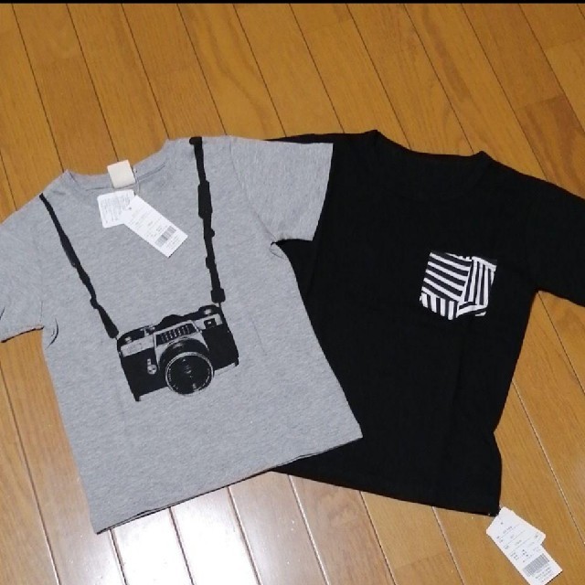 GAP Kids(ギャップキッズ)のTシャツ130　2枚セット キッズ/ベビー/マタニティのキッズ服男の子用(90cm~)(Tシャツ/カットソー)の商品写真