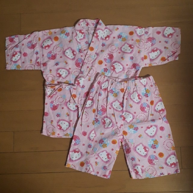 サンリオ(サンリオ)の女の子甚平100　② キッズ/ベビー/マタニティのキッズ服女の子用(90cm~)(甚平/浴衣)の商品写真