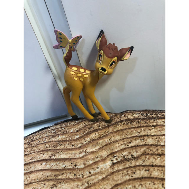 Disney 日本未発売 ディズニー バンビ Bambi フィギュア 取り扱い終了の通販 By デイトナ ディズニーならラクマ