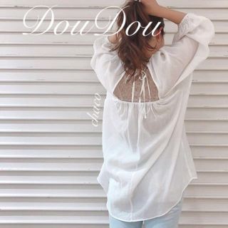 ドゥドゥ(DouDou)の新作✨¥13200【DouDou】バックオープンギャザーブラウス OFF(シャツ/ブラウス(長袖/七分))