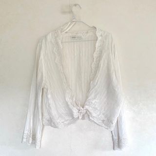 ロキエ(Lochie)の【sold】ヨーロッパヴィンテージ　レース　タイアップ　カーディガン(カーディガン)