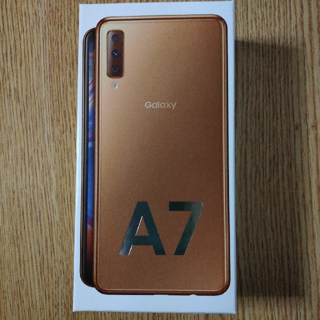 galaxy A7 ゴールド 新品