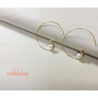 【週末セール】パールピアス　ピアス　ゴールド　トゥモローランド　イエナ(ピアス)