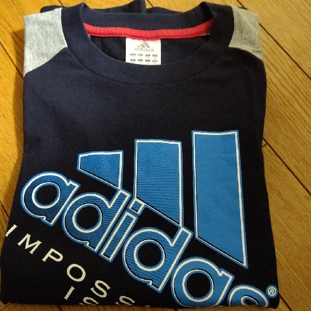 adidas(アディダス)のadidasTシャツ(150) キッズ/ベビー/マタニティのキッズ服男の子用(90cm~)(Tシャツ/カットソー)の商品写真