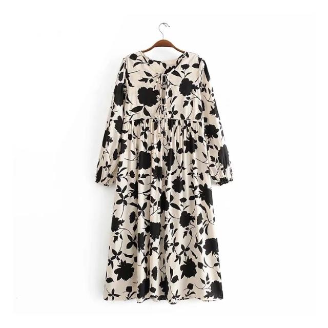 1720*S/S モノトーン 花柄ワンピース | フリマアプリ ラクマ