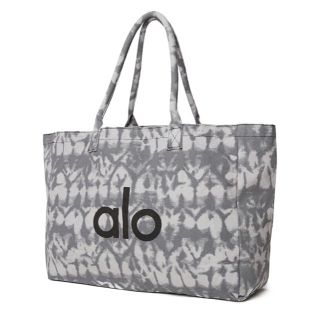 ルルレモン(lululemon)の日本未入荷　アロヨガ　トートバッグ　aloyoga Shopper Toto(その他)