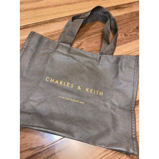 チャールズアンドキース(Charles and Keith)のCharles&Keith ショッパー　新品未使用　迅速発送!即購入OK!(ショップ袋)