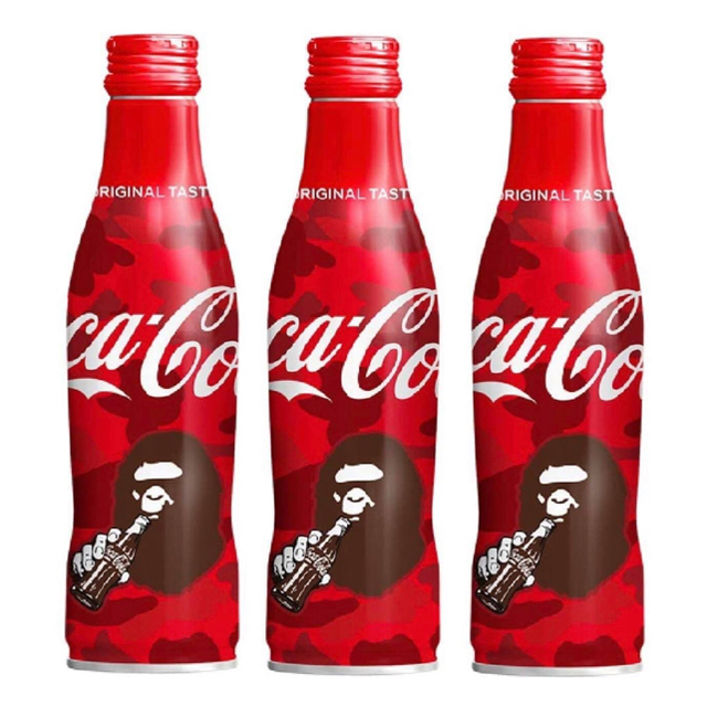 A BATHING APE(アベイシングエイプ)のBape X CocaCola 2つのデザインセット インテリア/住まい/日用品のインテリア/住まい/日用品 その他(その他)の商品写真