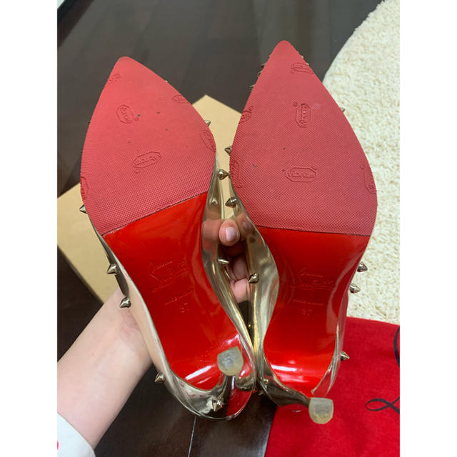 Christian Louboutin(クリスチャンルブタン)のクリスチャンルブタン♡スタッズシルバーパンプス10㎝ レディースの靴/シューズ(ハイヒール/パンプス)の商品写真