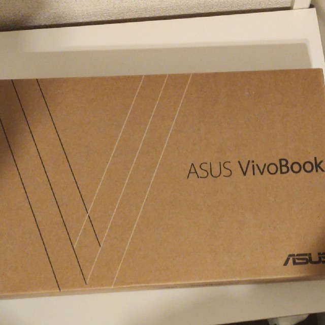 ASUS(エイスース)のASUS　 VivoBook S13 ローズゴールド S330UA-8130P スマホ/家電/カメラのPC/タブレット(ノートPC)の商品写真