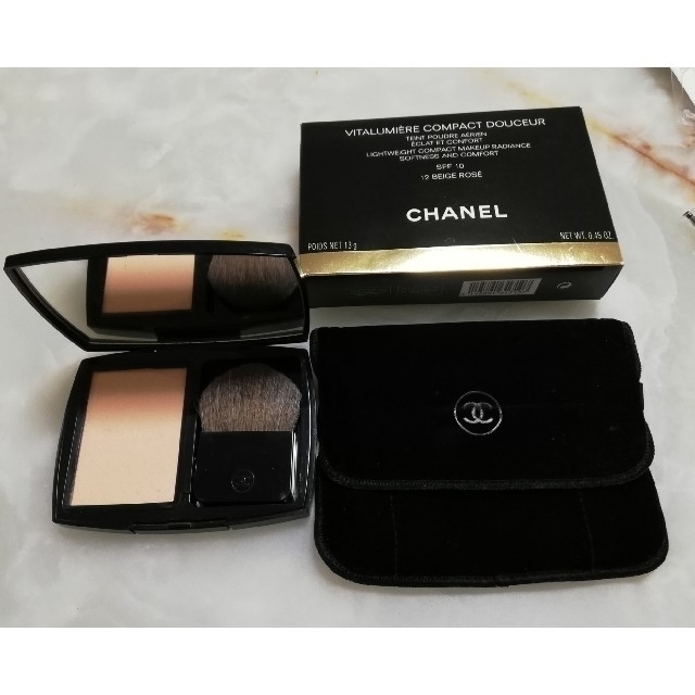 CHANEL(シャネル)のお値下げ！ヴィタルミエール　ドゥスール　コンパクト# 12 ベージュロゼ コスメ/美容のベースメイク/化粧品(ファンデーション)の商品写真