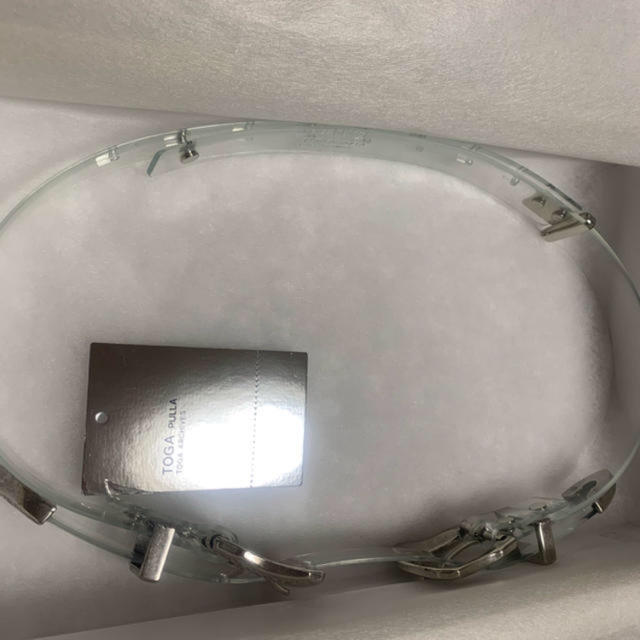 TOGA -  TOGA PULLA Metal buckle vinyl belt