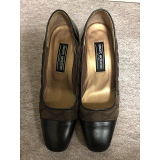 スチュワートワイツマン(Stuart Weitzman)のスチュワートワンツマン　ニューヨーク　パンプス　ブラック　6 1/2(ハイヒール/パンプス)