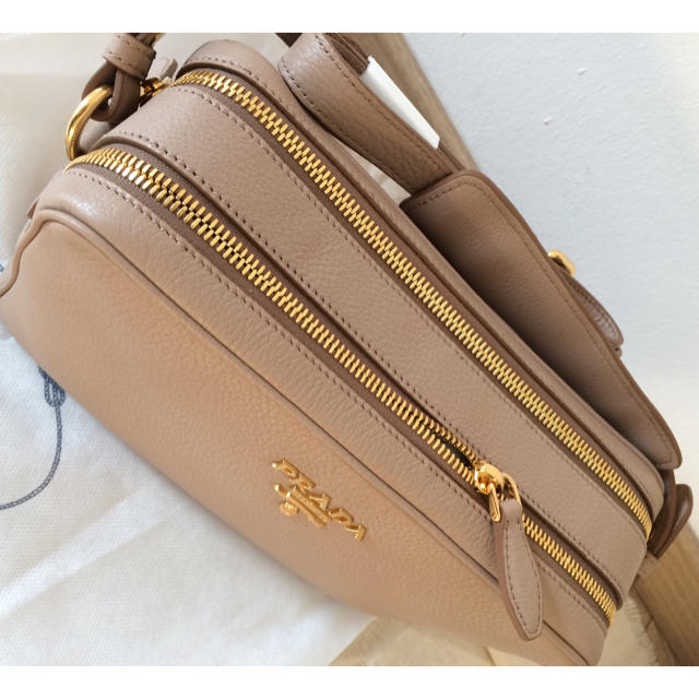 PRADA(プラダ)の【mi様専用】PRADA ショルダーバッグ♡Wジップ♡人気のCAMMEO レディースのバッグ(ショルダーバッグ)の商品写真