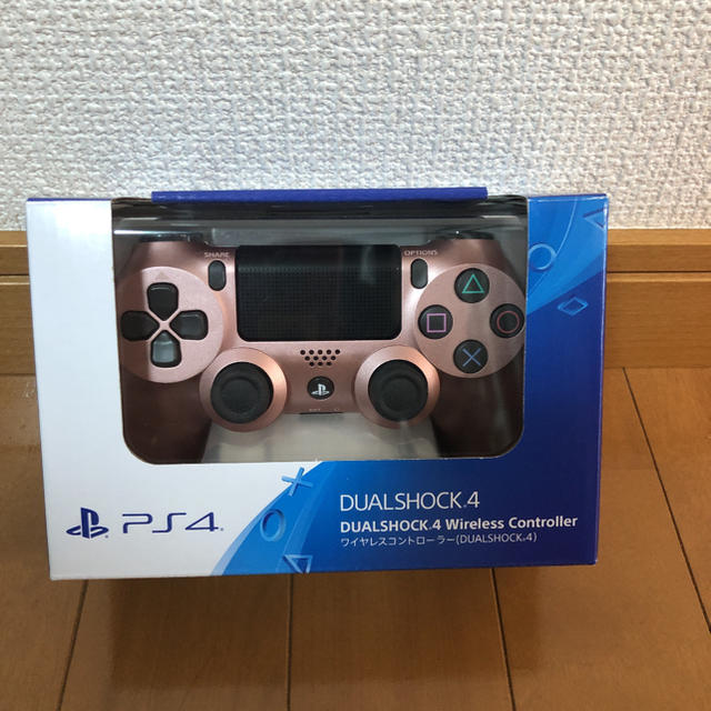 PlayStation4(プレイステーション4)の即発送　数量限定モデル DUALSHOCK4 ローズ・ゴールド 送料込み 新品 エンタメ/ホビーのゲームソフト/ゲーム機本体(家庭用ゲーム機本体)の商品写真