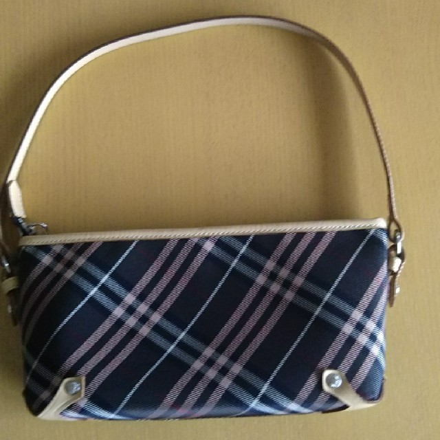 BURBERRY BLUE LABEL(バーバリーブルーレーベル)の専用です！  バーバリー ブルーレーベルバック レディースのバッグ(ショルダーバッグ)の商品写真